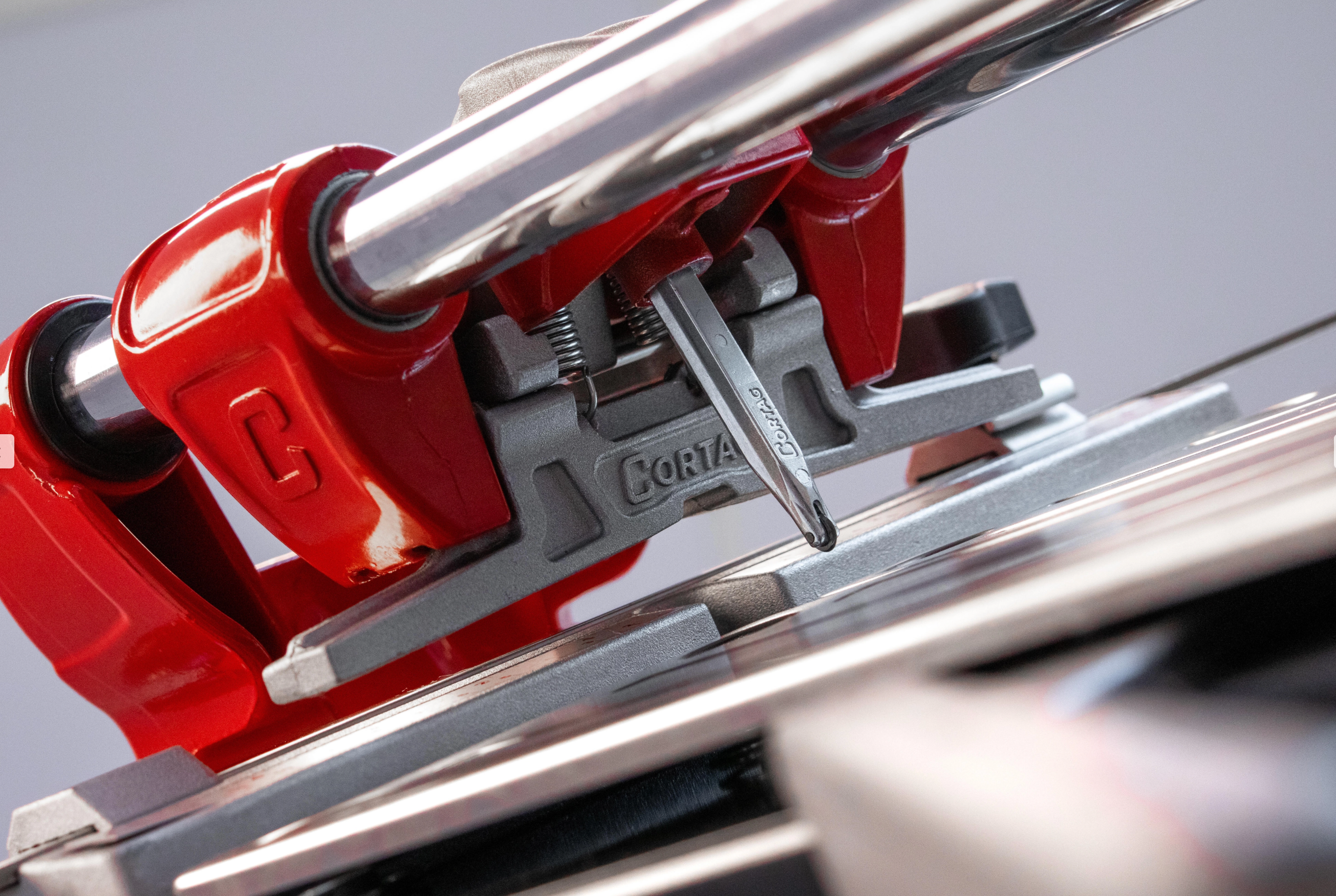 ماكينة قص البلاط اليدوية Cortag Mega125 – طول القطع 1250 مم – الطراز 25070310