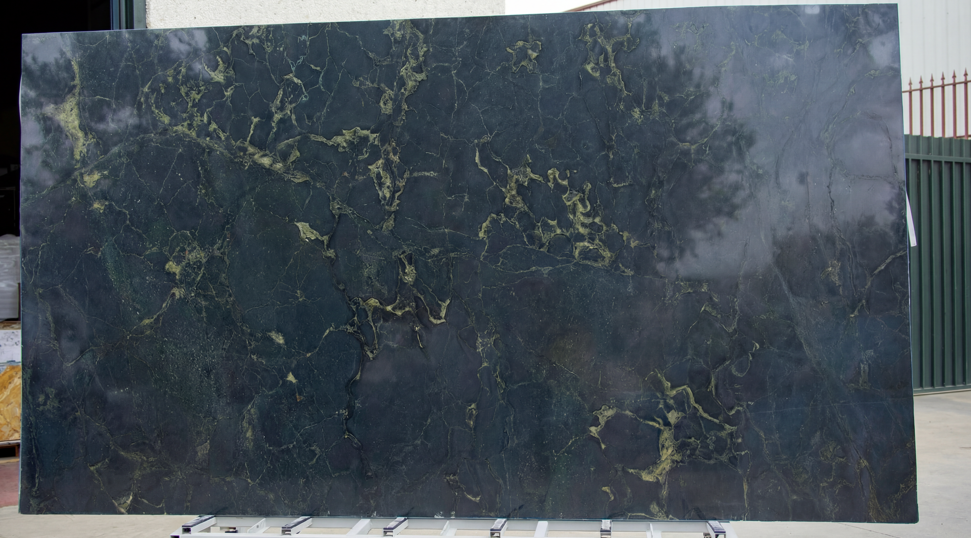 Cuarcita Golden Green – Polished Quartzite Slab - €/m²