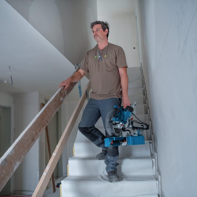 Bosch GCM 305-216 D Telescopic Sliding Compound Miter Saw