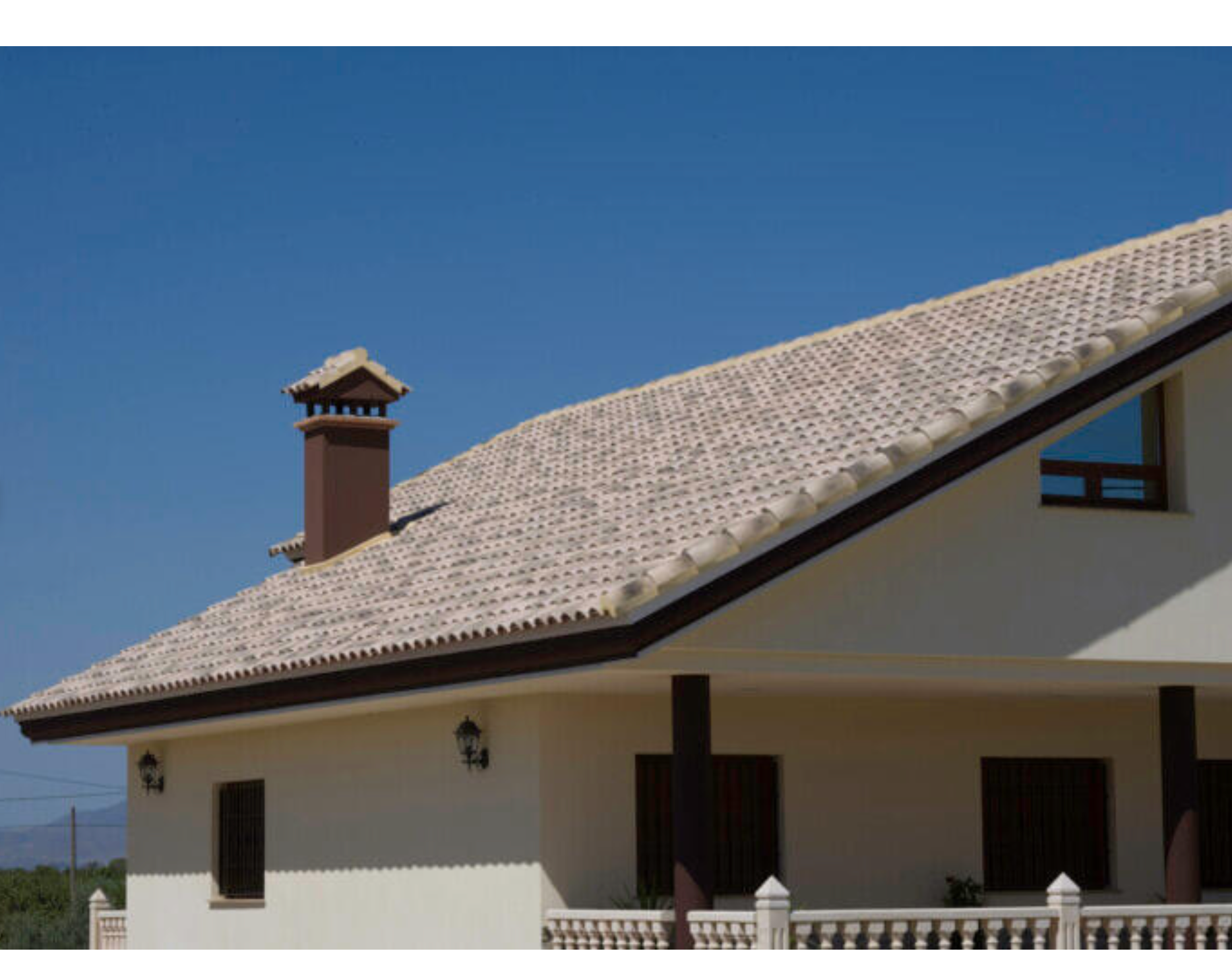 Teja Cerámica Mixta – 47×28,6cm, PajaFlameado