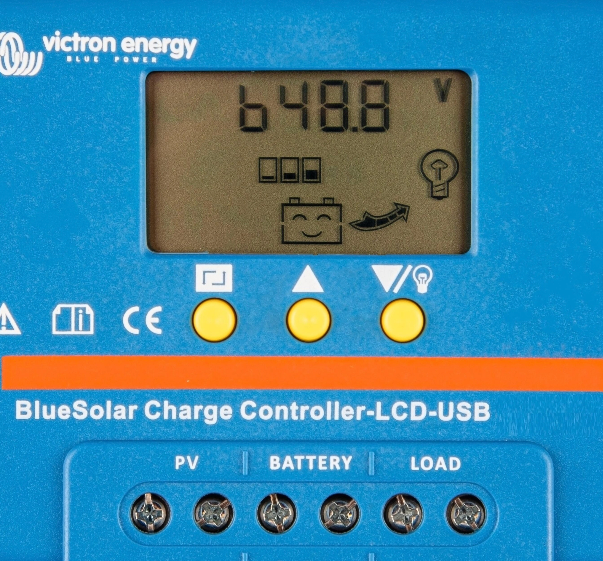 Victron BlueSolar PWM – LCD & USB solar charge controller 30 A (12/24 V)