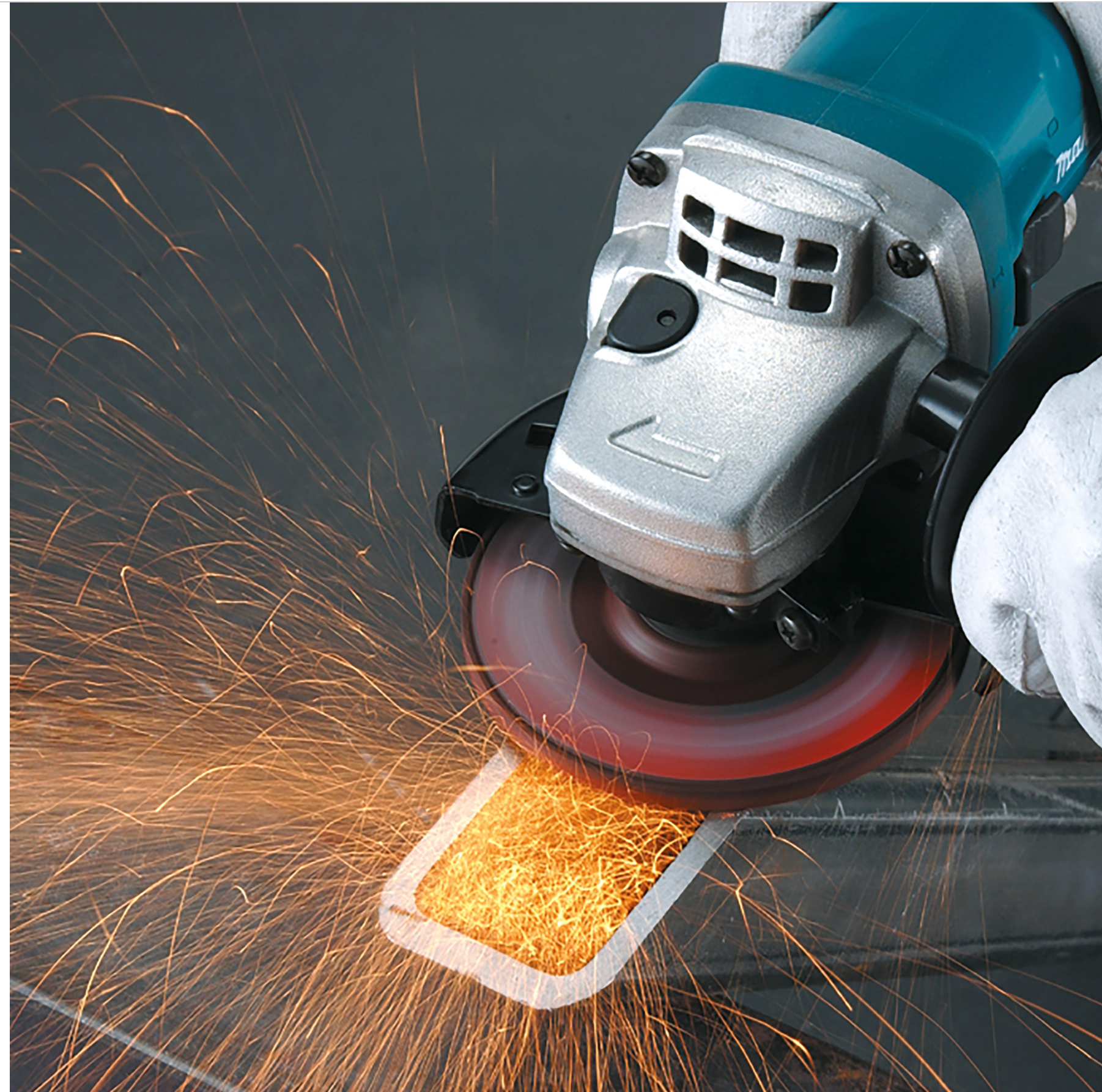 Makita 9558HNR angle grinder – 840 W, 125 mm